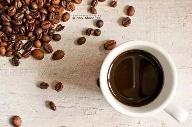 用咖啡可以做哪些简单的甜点_做黑咖啡要用什么咖啡豆_星巴克什么咖啡用黑色纸杯装