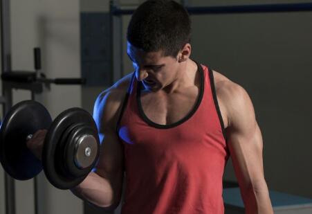 男人毛多适合练肌肉_练力量练肌肉_练力量和练肌肉区別