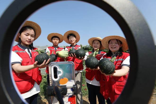 微信点赞互赞群_快手直播怎么点赞爱心_qq点赞金赞是什么意思