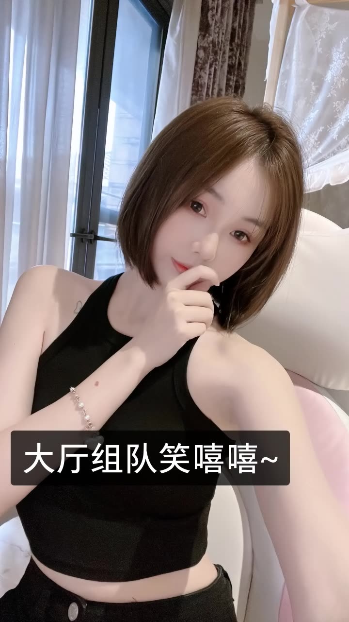 央视新晋美女主播走红 被赞\"清纯超奶茶妹_快手上礼物主播拿多少_快手主播为什么要赞