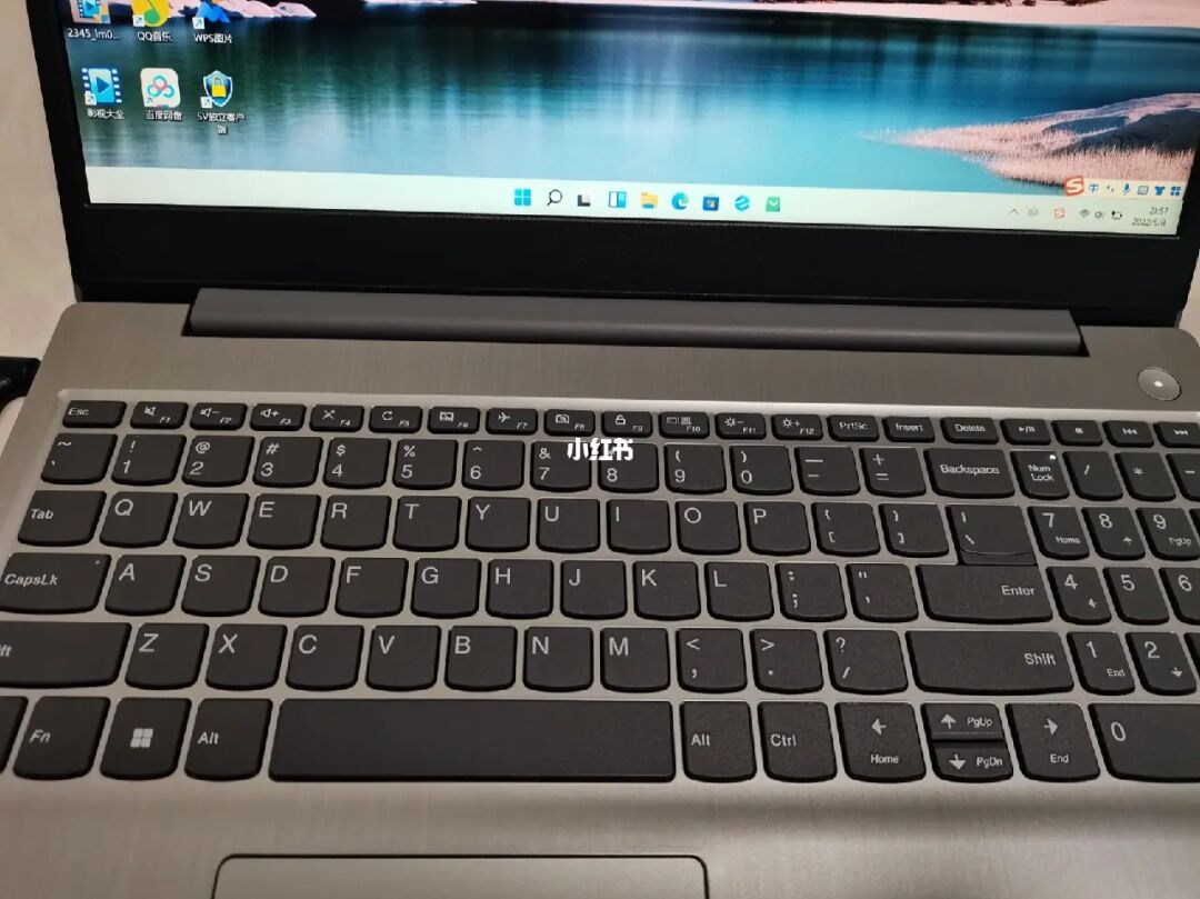 电脑刷新用哪个键盘按钮_游戏键盘按钮提示图_单击按钮刷新整个页面