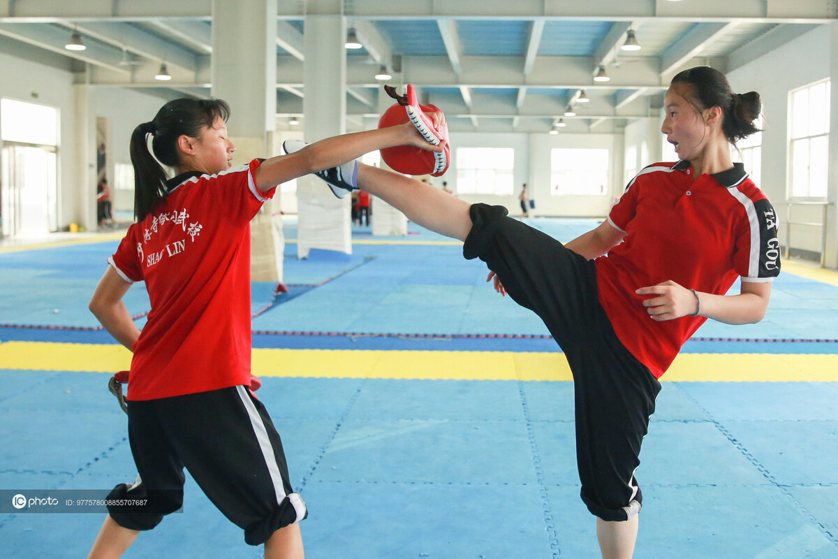 男生女生练武功_女孩学什么武术比较好_练武术男生的普遍性格