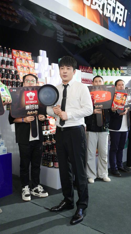为什么快手播放量那么低_快手主播私域流量博弈_辛巴快手平台限流控诉